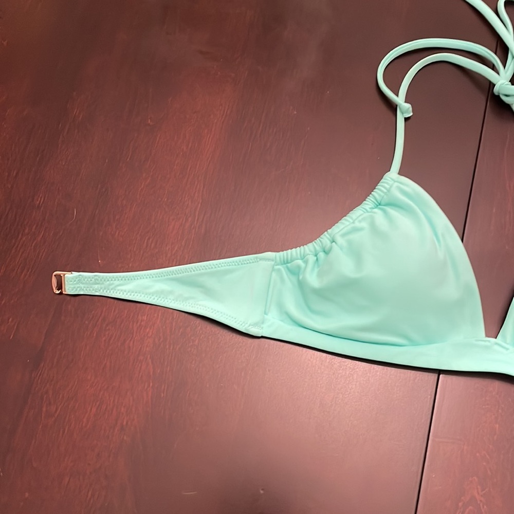 Victoria’s Secret bikini top size small - Picture 2 of 2